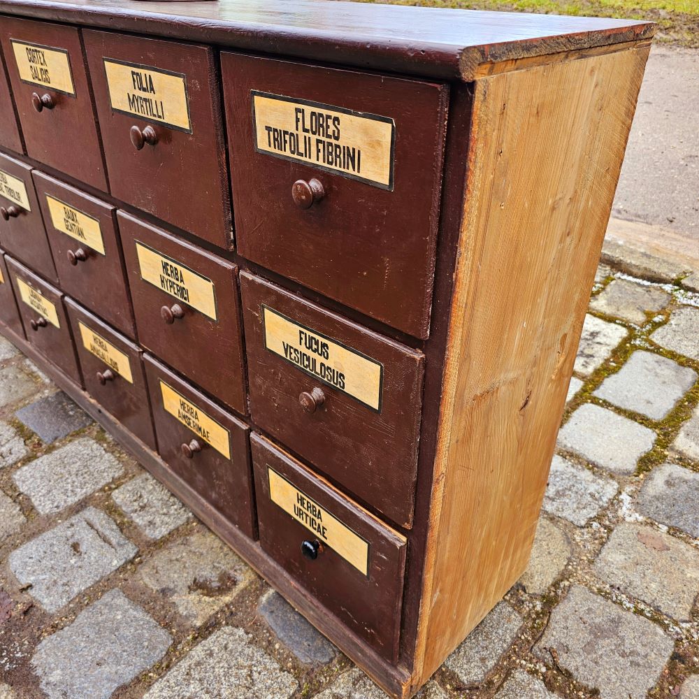 Alter antiker Apothekerschrank Apothekerkommode Schubladenschrank Adlerapotheke Erlangen- 199