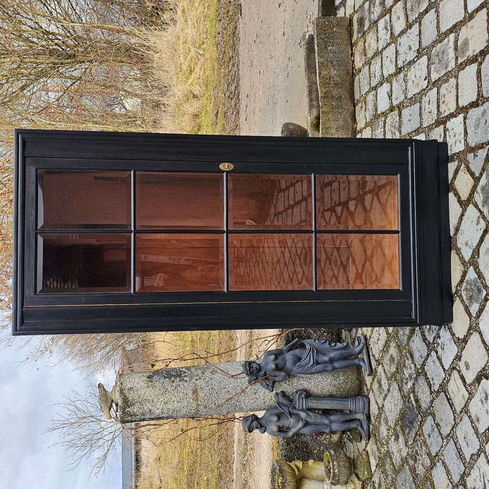 Edle Glas-Vitrine mit Facettenschliff schwarz lackiert - 198